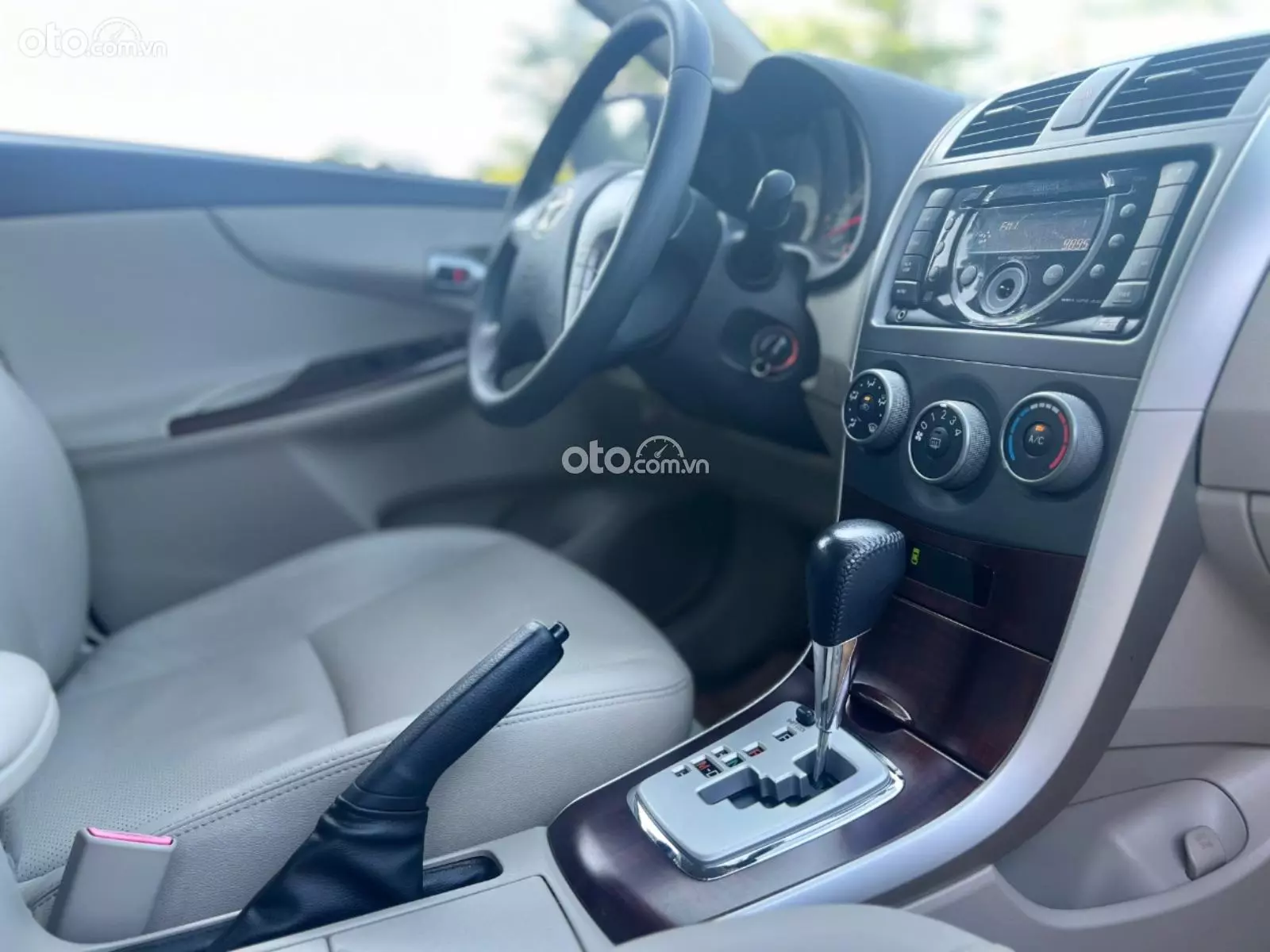 Toyota Corolla Altis 1.8 G 2011 - Ảnh 4