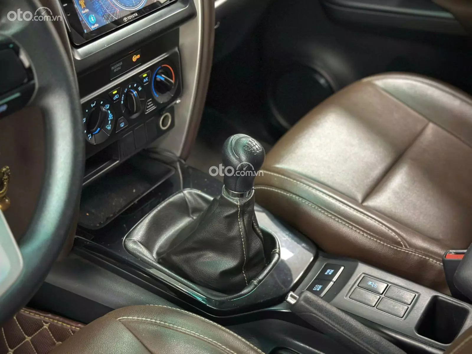 Toyota Fortuner 2.4 MT 4x2 2019 - Ảnh 4